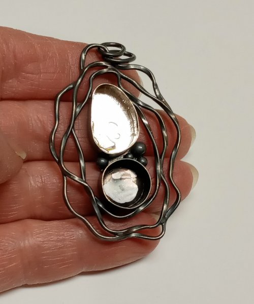 Judy Larson's Organic Wire Pendant - , Contemporary Wire Jewelry, Butane Torch, Soldering, Solder, organic wire and cab pendant